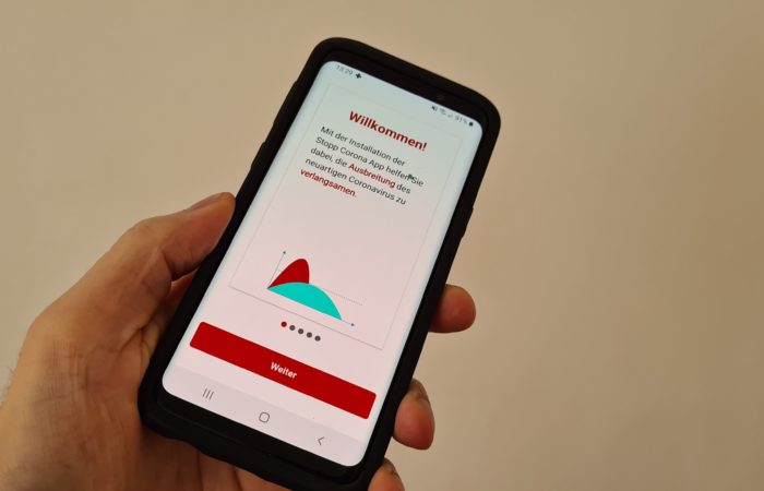 Evaluation of the Stopp Corona app of the Austrian Res Cross – “Immediate improvements through expert report”