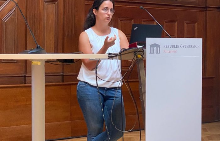 Digital skills for the Austrian Parliament: Johanna Ullrich and Martina Lindorfer