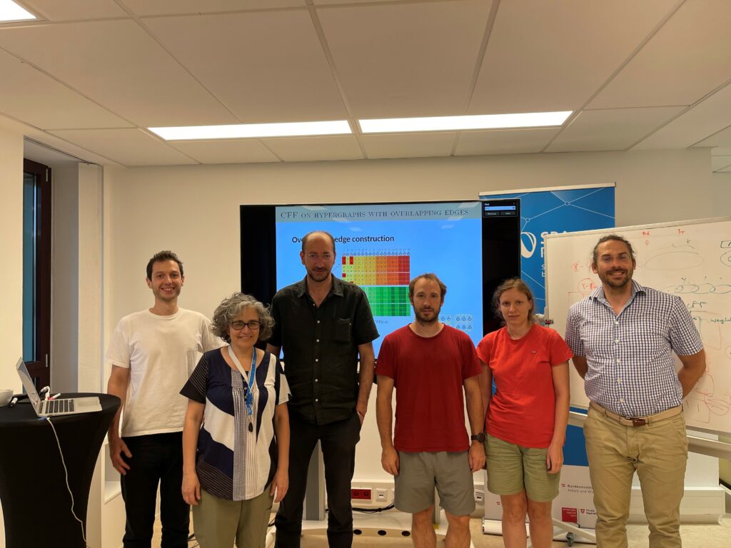 A group picture of the Matris team and Lucia Moura.