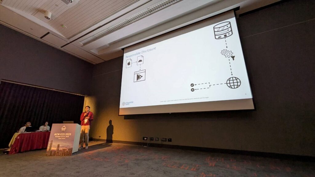 David Schmidt presenting his paper