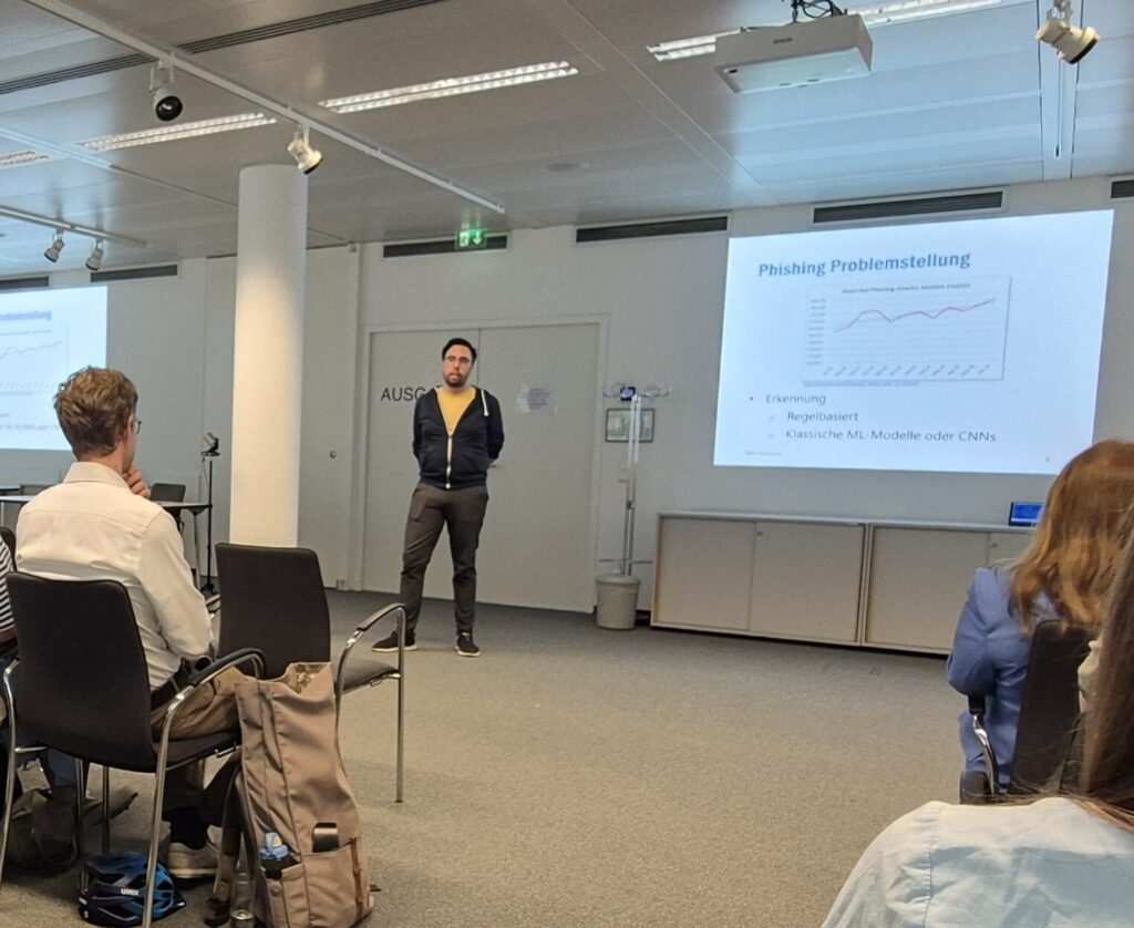 Georg Goldenits presenting